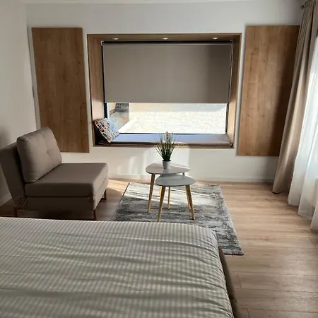 아파트 Hasdeu Elegant With Pool 클루지나포카