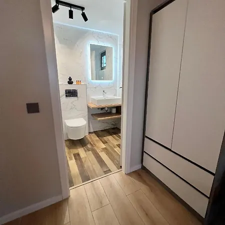Hasdeu Elegant With Pool 아파트 *