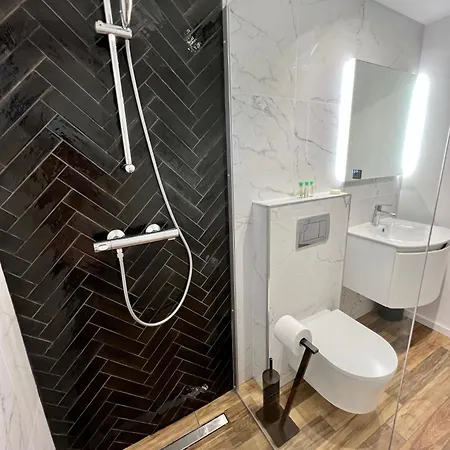 아파트 Hasdeu Elegant With Pool